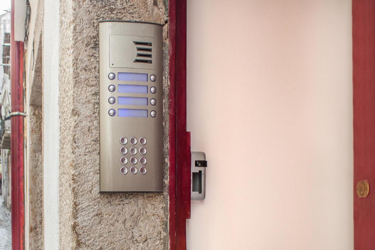 Guest Inn Alfama Apartments Lisboa Ngoại thất bức ảnh